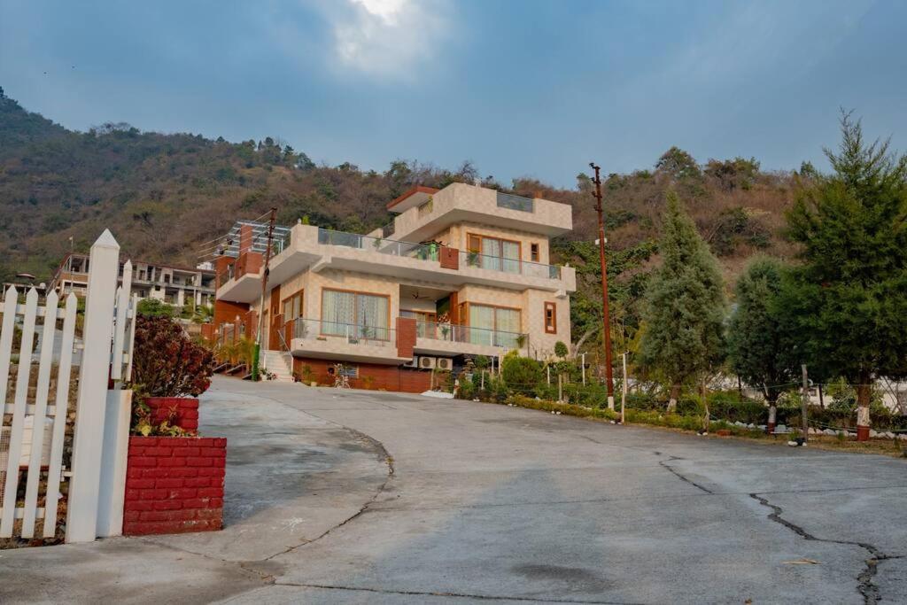 The Sage Villa - Luxury Homestay In Dehradun Buitenkant foto