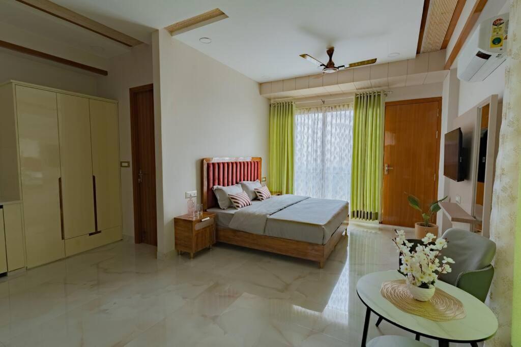 The Sage Villa - Luxury Homestay In Dehradun Buitenkant foto